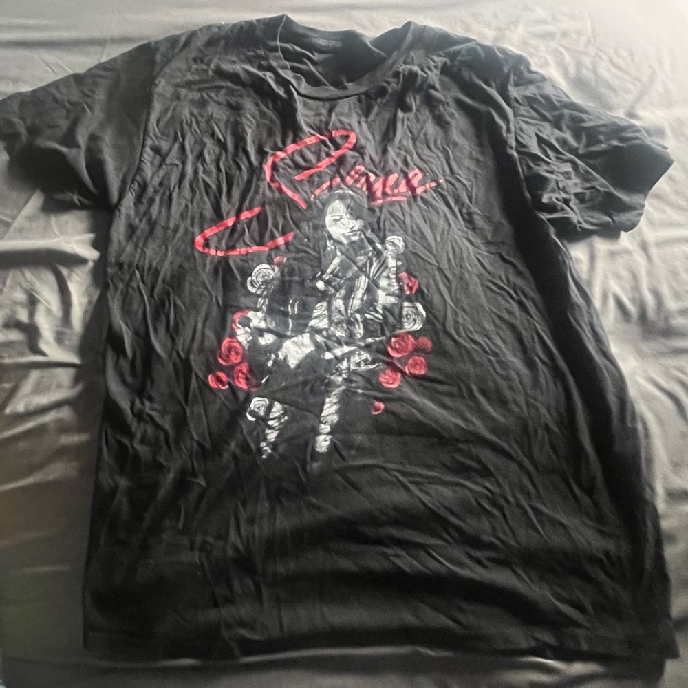 Black Graphic Selena T-Shirt